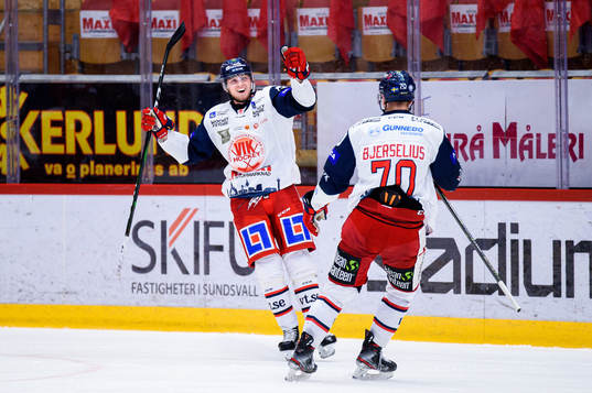 Västerviks Alfred Barklund och Jacob Bjerselius jublar