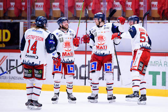 Västerviks spelare jublar
