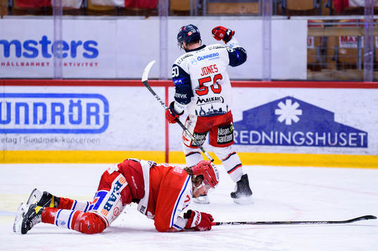Timrås Marcus Hardegård deppar samtidigt som Västerviks