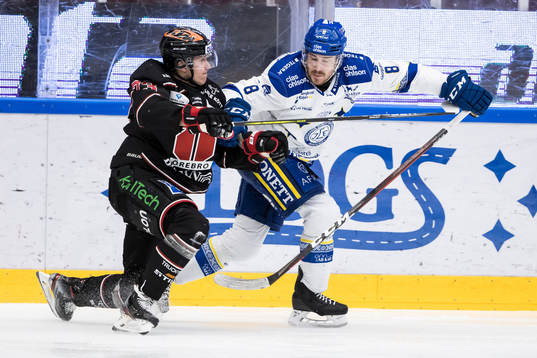 Örebros Oliver Eklind och Leksands Matt Caito