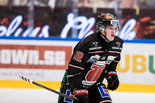 Örebros Filip Barklundunder kvartsfinal två i SHL mellan