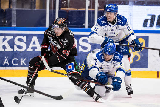 Örebros Kalle Jellvert och Leksands Matt Caito och