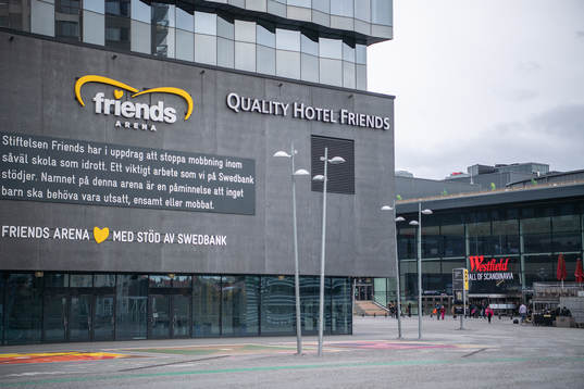 Friends arena och Mall of Scandinavia