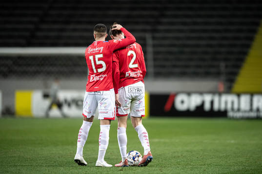 Degerfors Sean Sabetkar och Gustav Granath deppar