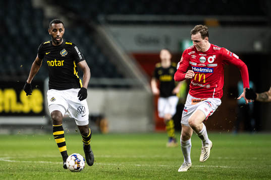 s Henok Goitom och Degerfors Adam Carlén