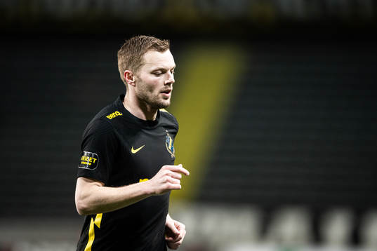 s Sebastian Larsson