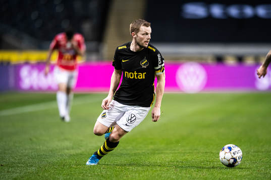 s Sebastian Larsson