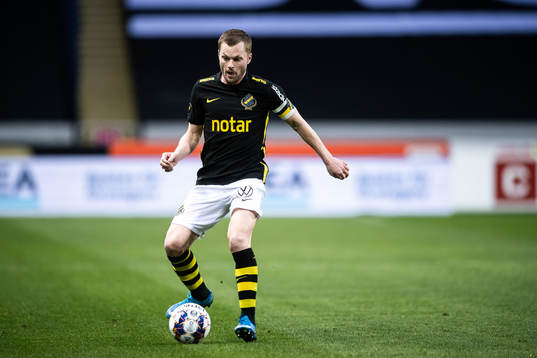 s Sebastian Larsson
