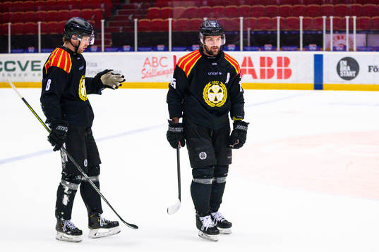Brynäs John Nyberg och Simon Bertilsson deppar