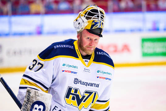 s målvakt Jonas Gunnarsson deppar