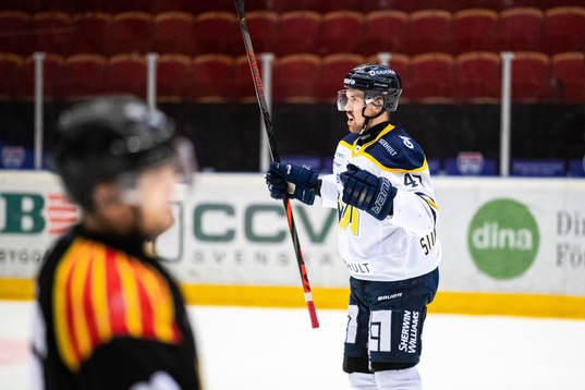 s Miska Siikonen jublar