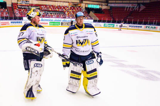 s målvakt Jonas Gunnarsson och målvakt Hugo Alnefelt