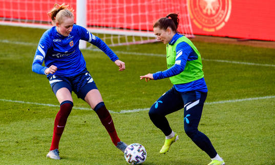 Emilie Bragstad and Vilde Bøe Risa of the Norwegian