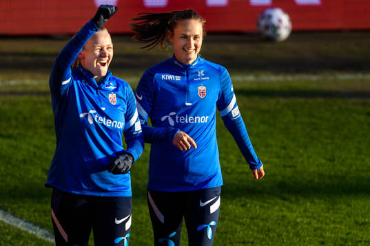 Frida Maanum and Caroline Graham Hansen of the Norwegian