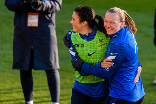 Ingrid Syrstad Engen and Frida Maanum of the Norwegian
