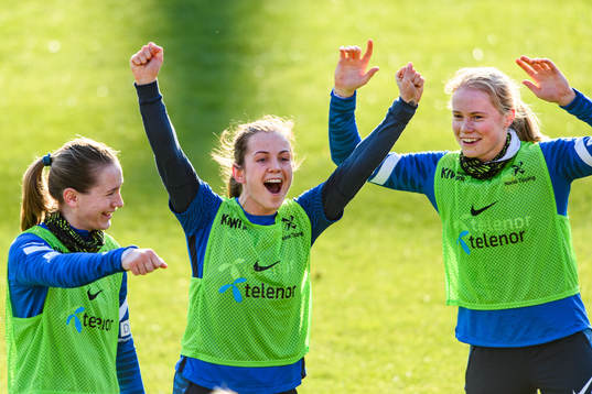Tuva Hansen and Julie Blakstad of the Norwegian national