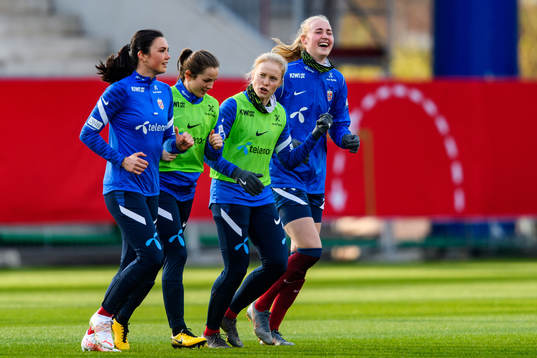 Ingrid Syrstad Engen, Tuva Hansen, Julie Blakstad and