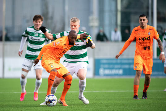 AFC Eskilstunas Sadat Abubakari och Västerås Simon