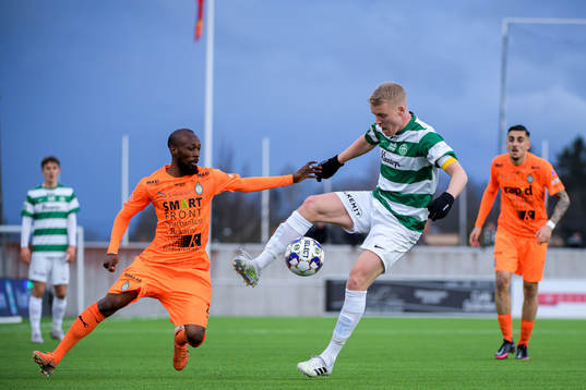 AFC Eskilstunas Sadat Abubakari och Västerås Simon