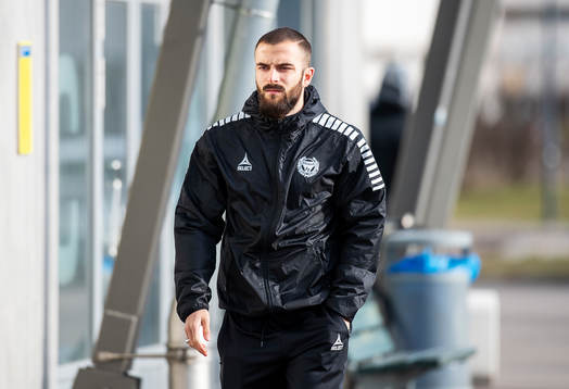 Kalmars Filip Sachpekidis anländer