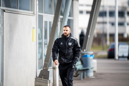 Kalmars Filip Sachpekidis anländer