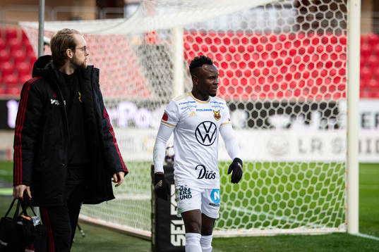 Östersunds Samuel Mensiro lämnar