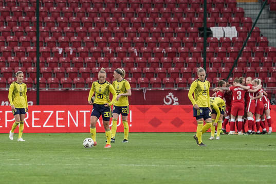 Emma Kullberg, Hanna Bennison and Olivia Scough of Sweden