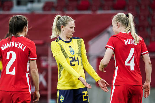 Rebecka Blomqvist of Sweden and Paulina Dudek of Poland