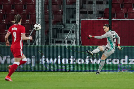 goalkeeper Zecira Musovic of Sweden