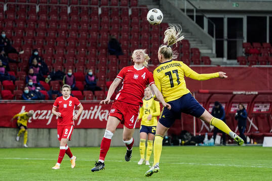 Paulina Dudek of Poland and Stina Blackstenius of Sweden