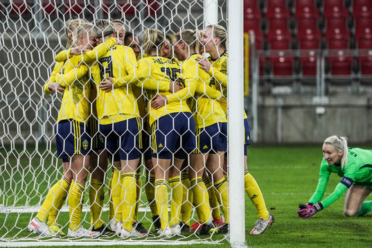 Players of Sweden celebrate