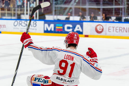 Timrås Viktor Lodin jublar