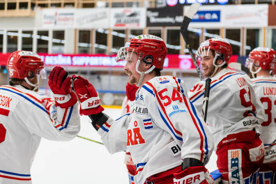 Timrås Jonathan Dahlén jublar