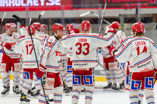 Timrås spelare jublar