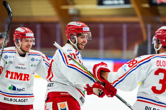Timrås Viktor Lodin jublar