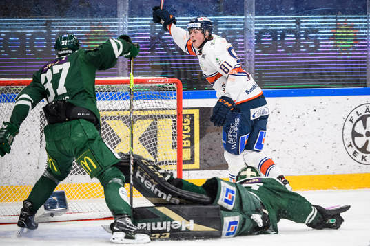 Växjös Fredrik Karlström jublar