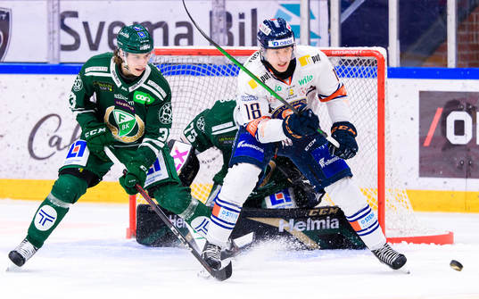 Färjestads Albert Johansson och Växjös Marcus Sylvegård