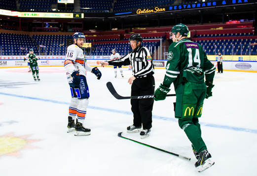 Växjös Brendan Gaunceoch Färjestads Victor Ejdsell