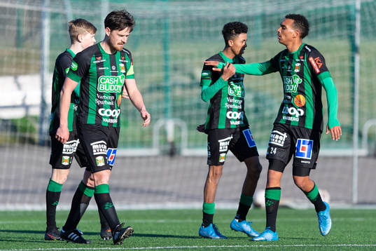 Varbergs spelare jublar