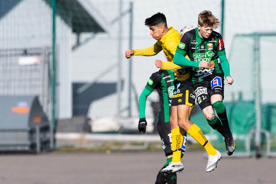 Elfsborgs Ahmed Qasem och Varbergs Gustav Nordh