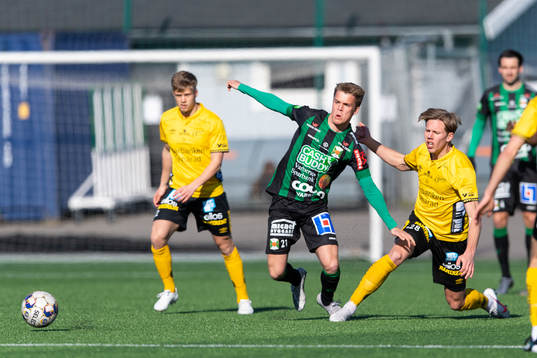 Varbergs Victor Karlsson och Elfsborgs Noah Söderberg