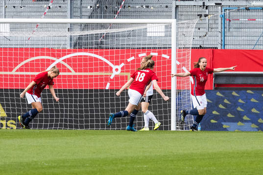 Guro Reiten of Norway celebrates