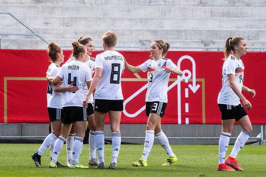 Players of Germany celebrates
