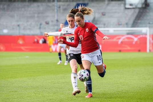Jule Brand of Germany and Caroline Graham Hansen of Norway