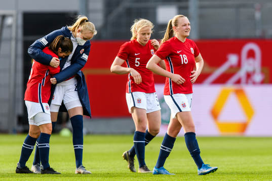 Tuva Hansen, Emilie Bragstad, Julie Blakstad and Frida