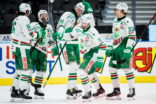 Rögles Mattias Sjögren jublar