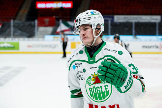 Rögles Adam Edström jublar