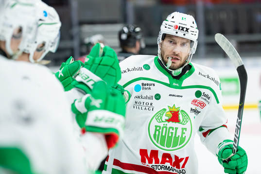 Rögles Mattias Sjögren jublar