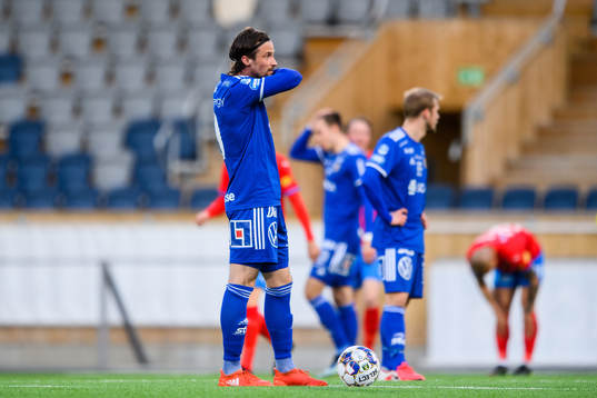 Sundsvalls Linus Hallenius deppar