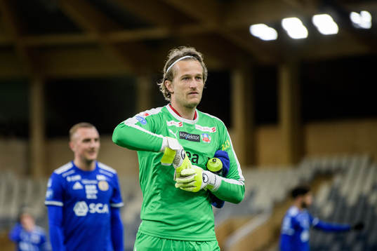 Helsingborgs målvakt Anders Lindegaard deppar